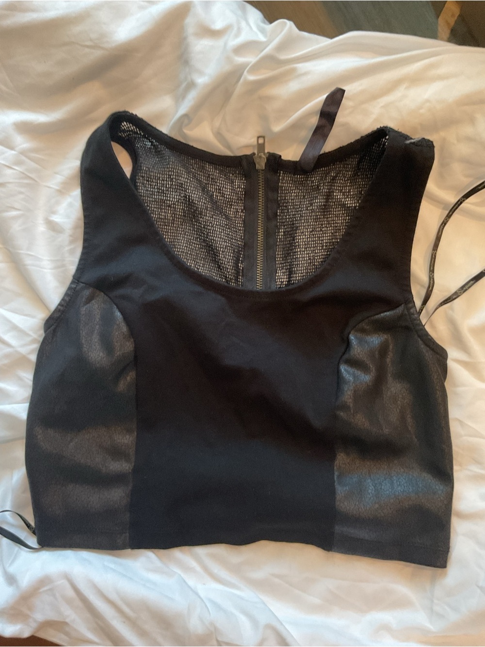 Jessica Simpson Black Mesh-Back Faux Leather Panel Crop Top